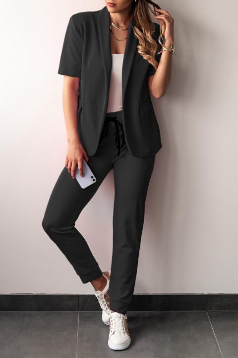 Elegantní jednobarevný kalhotový kostým s krátkým rukávem, černá