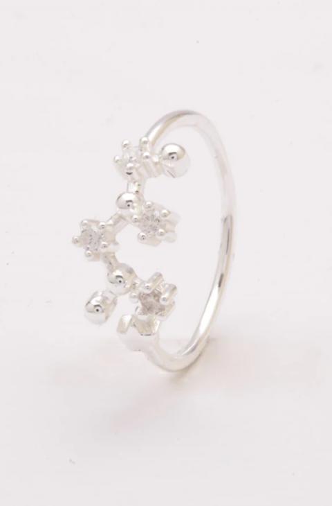 Stříbrný prsten s ozdobnými diamanty, ART499 - STŘELEC, stříbrná barva