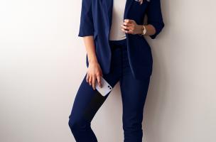 Elegantní jednobarevný kalhotový kostým s 3/4 rukávem, tmavě modrý